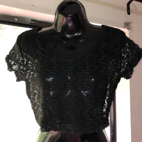 Vintage crochet crop 🖤 - Picture 5 of 8